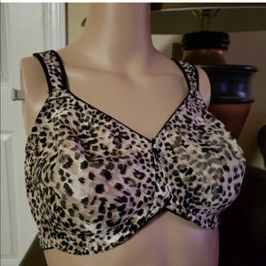 Wacoal leopard bra 36 DD ..